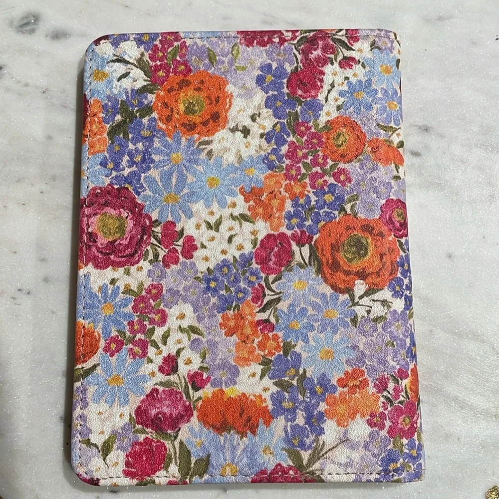 Elyse Breanne Design Kindle Case